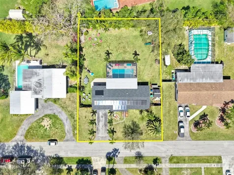 8935 SW 186th Terrace Cutler Bay FL 33157