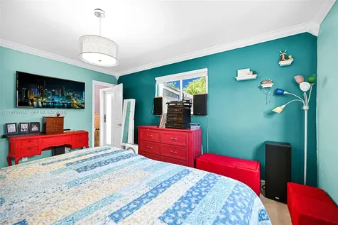 8935 SW 186th Terrace Cutler Bay FL 33157