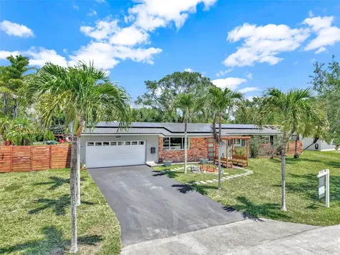 8935 SW 186th Terrace Cutler Bay FL 33157