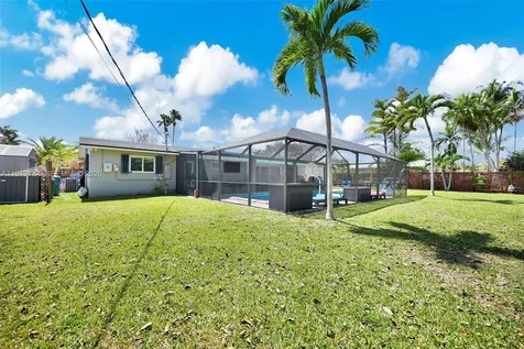 8935 SW 186th Terrace Cutler Bay FL 33157