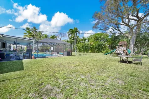 8935 SW 186th Terrace Cutler Bay FL 33157