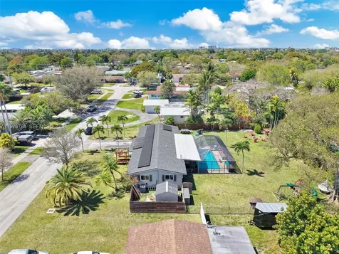 8935 SW 186th Terrace Cutler Bay FL 33157
