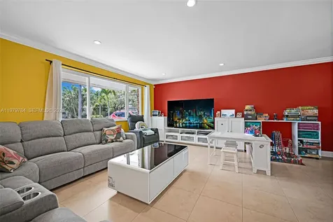 8935 SW 186th Terrace Cutler Bay FL 33157