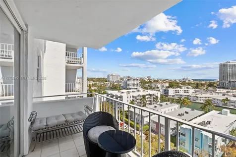 6900 Bay Drive Miami Beach FL 33141