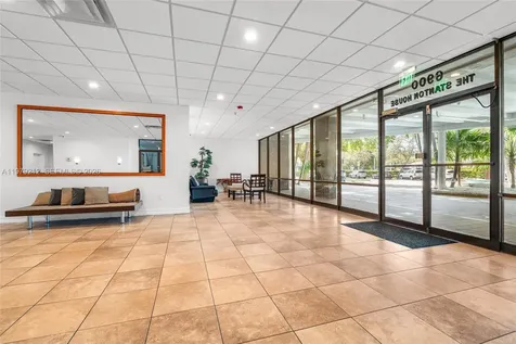 6900 Bay Drive Miami Beach FL 33141