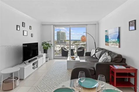 6900 Bay Drive Miami Beach FL 33141