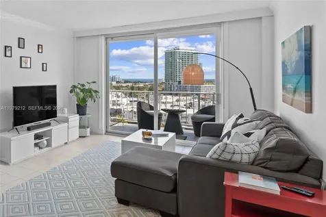 6900 Bay Drive Miami Beach FL 33141