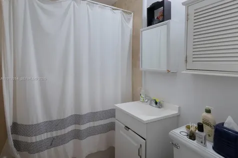 2710 SW 28th Court Miami FL 33133