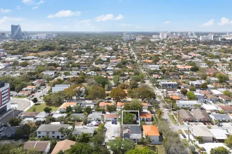 2710 SW 28th Court Miami FL 33133