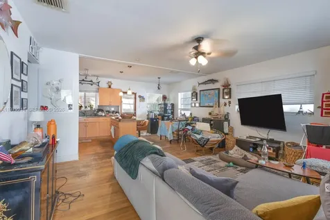 2710 SW 28th Court Miami FL 33133