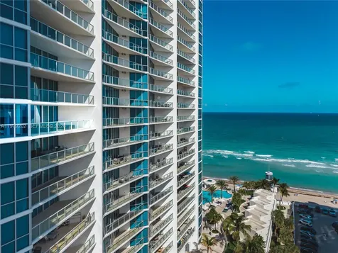 3101 S Ocean Drive Hollywood FL 33019