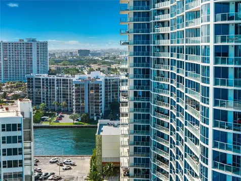 3101 S Ocean Drive Hollywood FL 33019