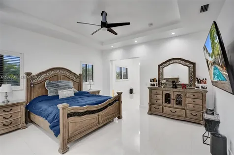 13676 SW 33rd Terrace Miami FL 33175