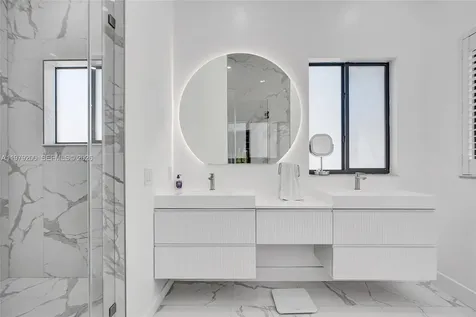 13676 SW 33rd Terrace Miami FL 33175