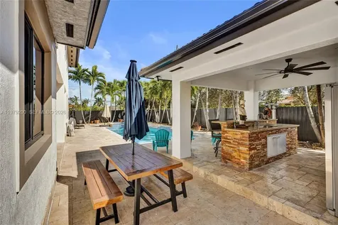 13676 SW 33rd Terrace Miami FL 33175