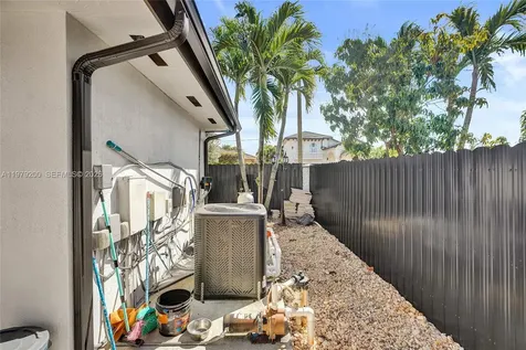 13676 SW 33rd Terrace Miami FL 33175