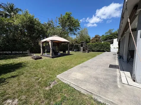 160 South Drive Miami Springs FL 33166