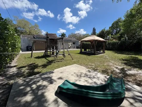 160 South Drive Miami Springs FL 33166