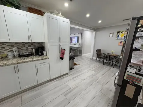 160 South Drive Miami Springs FL 33166