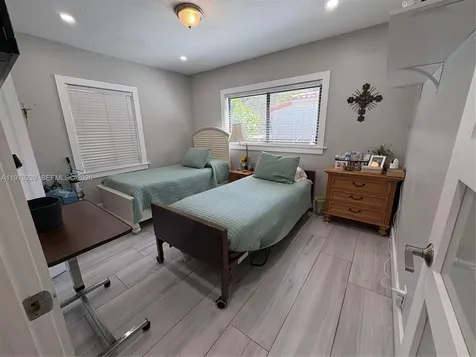 160 South Drive Miami Springs FL 33166