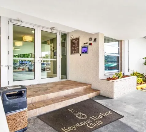 13155 Ixora Court North Miami FL 33181