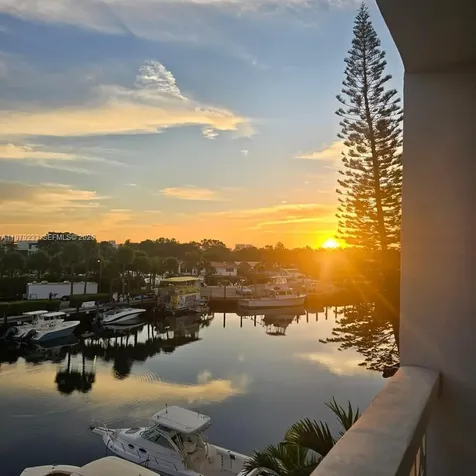 13155 Ixora Court North Miami FL 33181
