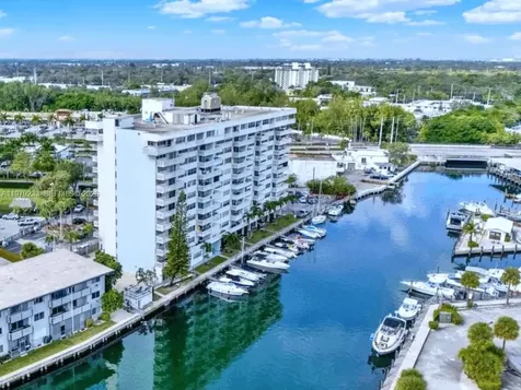13155 Ixora Court North Miami FL 33181