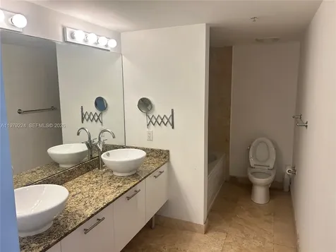 41 SE 5th Street Miami FL 33131