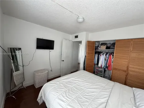 9390 W Flagler Street Miami FL 33174