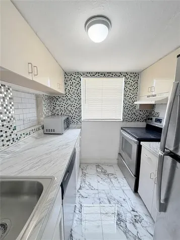 9390 W Flagler Street Miami FL 33174
