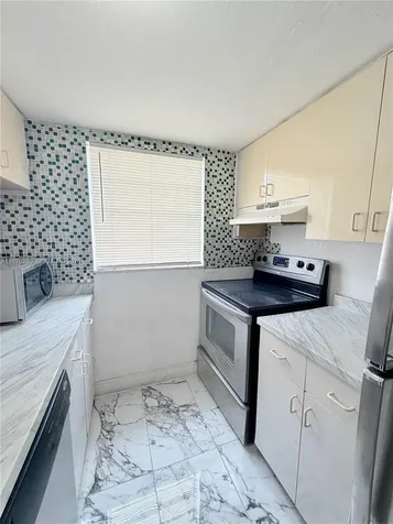 9390 W Flagler Street Miami FL 33174