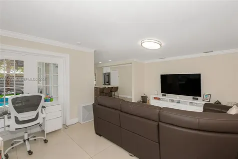 15025 SW 96th Terrace Miami FL 33196