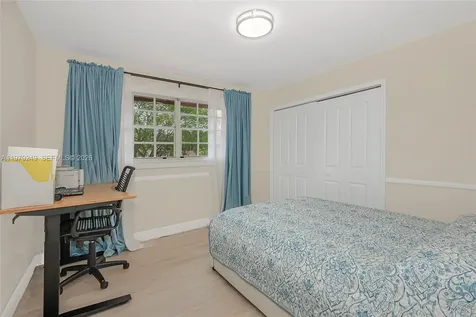 15025 SW 96th Terrace Miami FL 33196