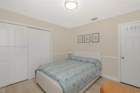 15025 SW 96th Terrace Miami FL 33196