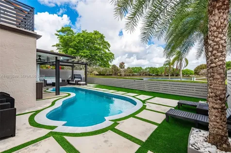 15025 SW 96th Terrace Miami FL 33196