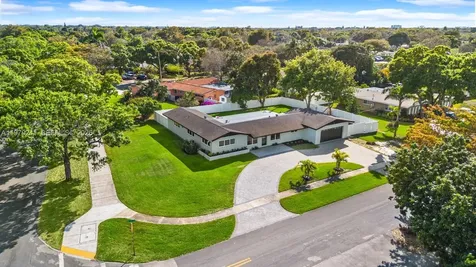 5402 SW 1st Court Plantation FL 33317