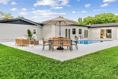 5402 SW 1st Court Plantation FL 33317
