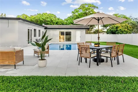 5402 SW 1st Court Plantation FL 33317