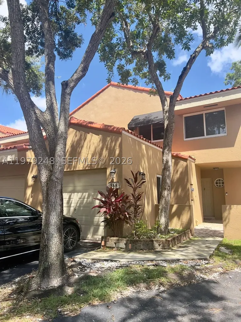 568 N University Drive Plantation FL 33324