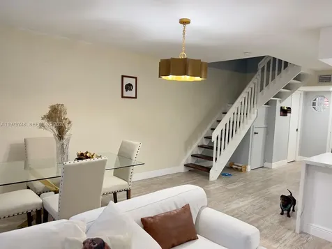 568 N University Drive Plantation FL 33324