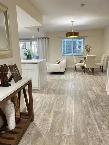 568 N University Drive Plantation FL 33324