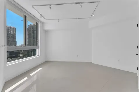 350 S Miami Avenue Miami FL 33130
