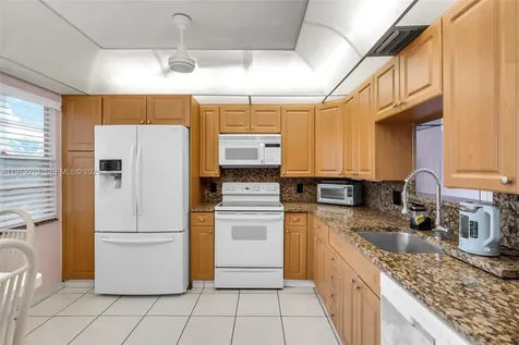 2502 Antigua Terrace Coconut Creek FL 33066