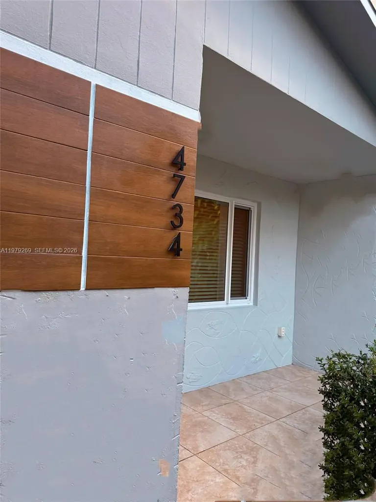 4734 SW 4th Street Miami FL 33134