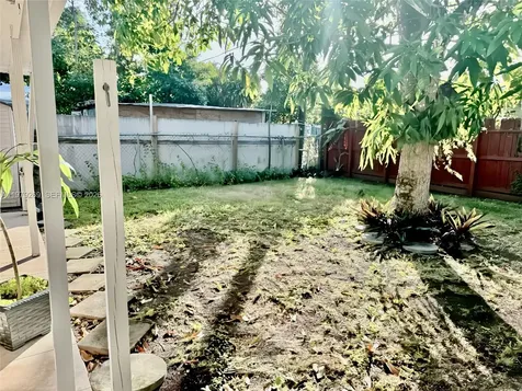 4734 SW 4th Street Miami FL 33134