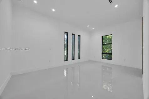472 S Royal Poinciana Boulevard Miami Springs FL 33166