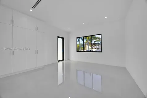 472 S Royal Poinciana Boulevard Miami Springs FL 33166