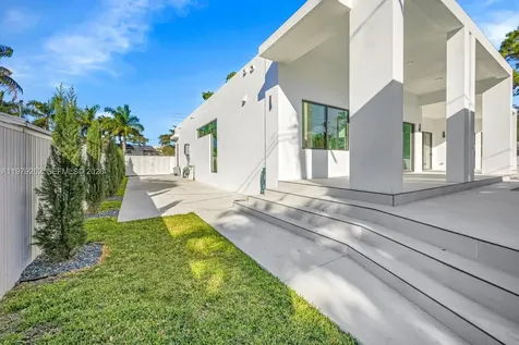 472 S Royal Poinciana Boulevard Miami Springs FL 33166