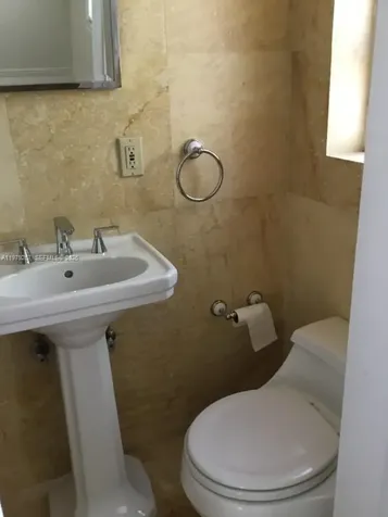 8927 Hawthorne Avenue Surfside FL 33154