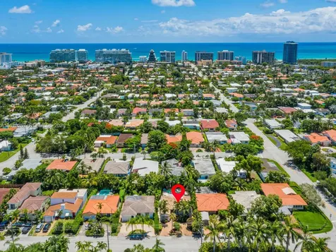 8927 Hawthorne Avenue Surfside FL 33154